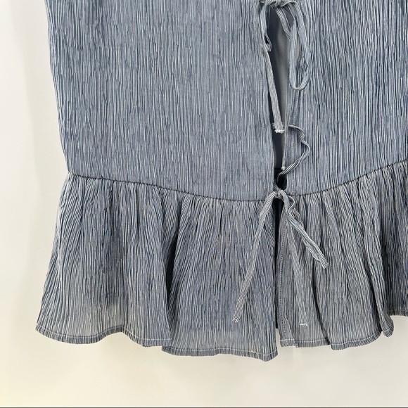 Club Monaco blue v-neck sleeveless flare hem blouse top size S - Picture 4 of 9